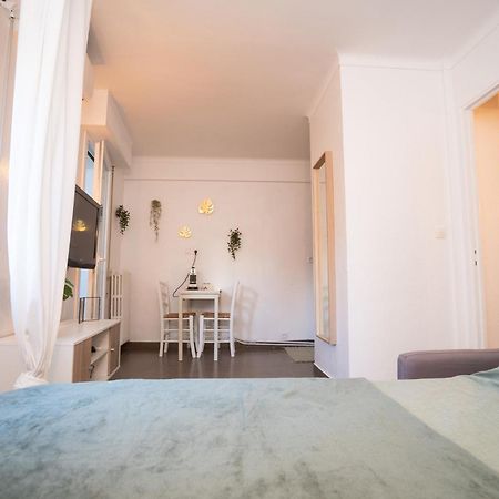 Location Studio Avec Loggia Apartment Антиб Екстериор снимка
